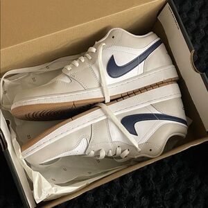 Air Jordan 1 Low Midnight Navy